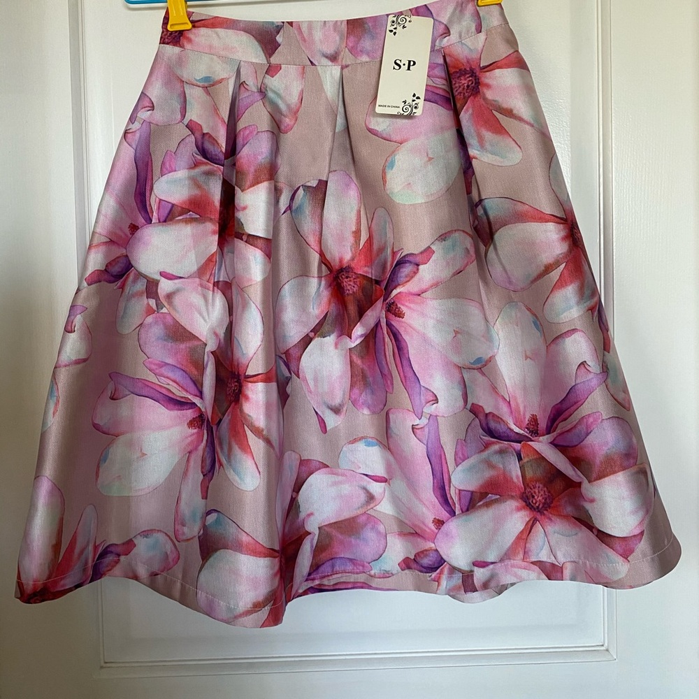 Women skirt